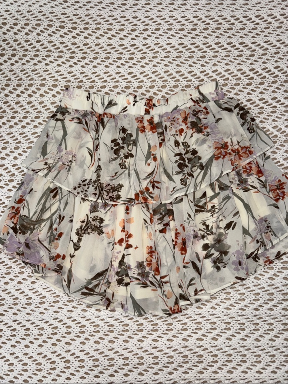 NWOT DREW Cream Floral Tiered Skirt with Rust & Lavender Accents